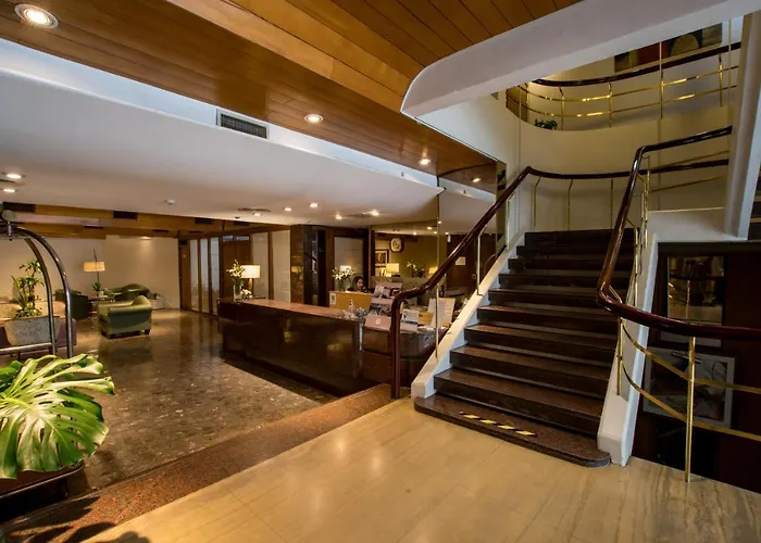 Hotel Solans Carlton
